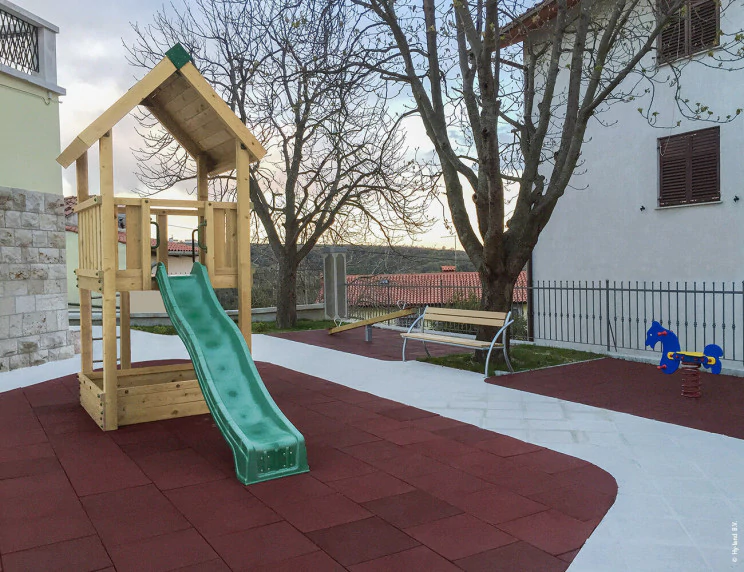 Childrens Climbing Frame For Public Use • Hy-land P2 Childrens Climbing Frame For Public Use • Hy-land P2