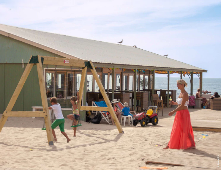 Commercial Swing Set • Hy-land Classic Swing Set Commercial Swing Set • Hy-land Classic Swing Set